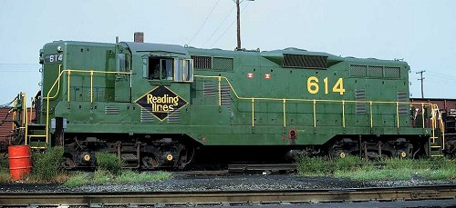 Reading GP-7 #614 after repainting into the "Reading Green" paint scheme in 1973.