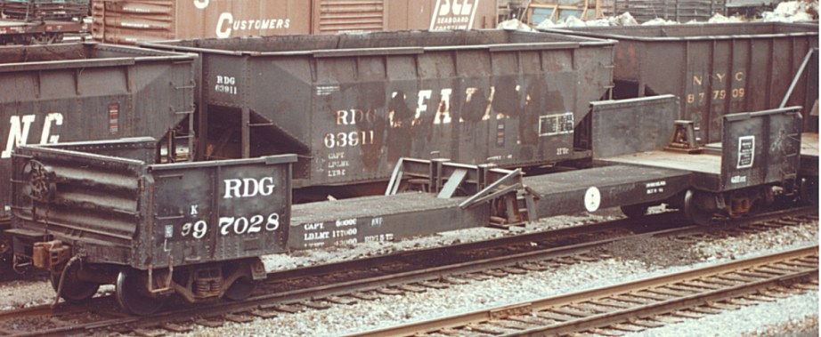 Reading 97028 rail runoff car with the rail threader rebuilt.  C.T. Bossler photo, collection of John Caples.